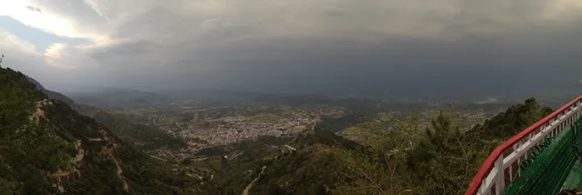 वैष्णो देवी — मंदिर बाहर से