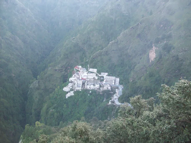 वैष्णो देवी — मूर्ति